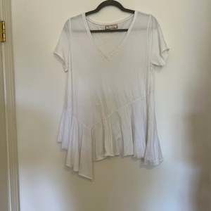 Anthropologie Eri + Ali White Basic Tee Shirt V Neck Small Oversized